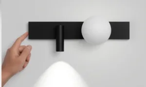 SFERA WALL M. L 100MM, SP 116MM, H 344MM. LED 3.6W (243LM) + LUMINUS 1.5W LED (119LM), 3000K, CRI90, IP20, CAN BE TOCH AND DIMMING, BLACK BASE, OPAL. ART. 10.0634.5.930.BK